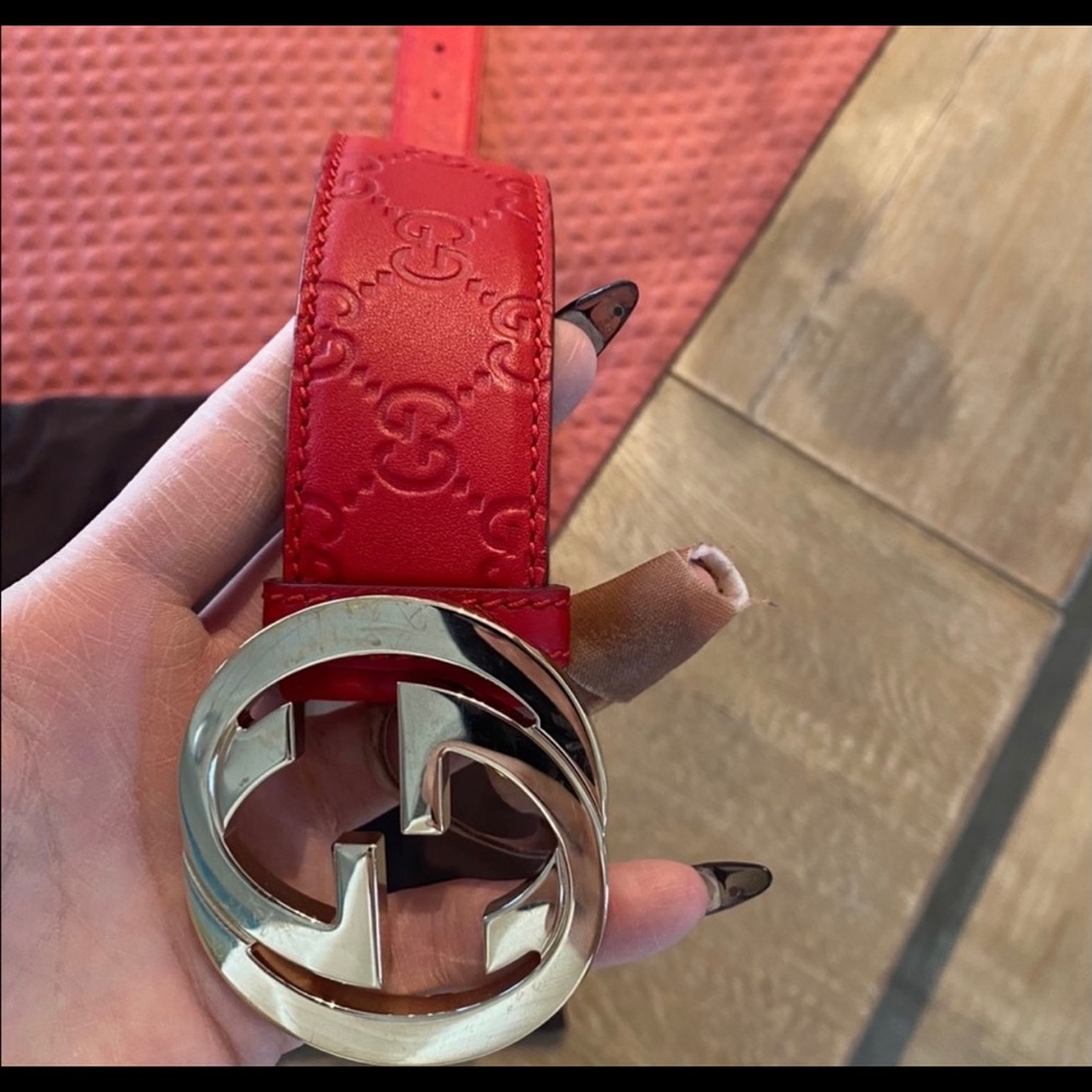 Authentic Gucci Signature Leather Belt